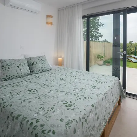 3 Bedroom Pet Friendly In