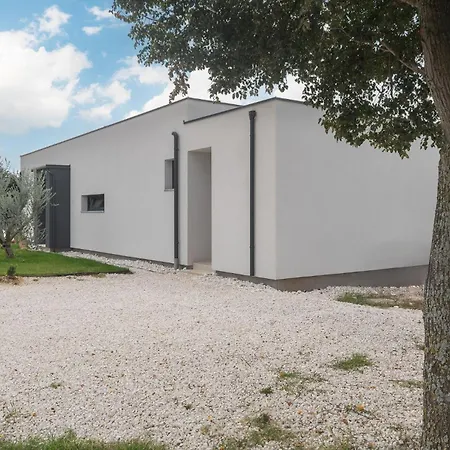 3 Bedroom Pet Friendly In Casa de Férias Krmed