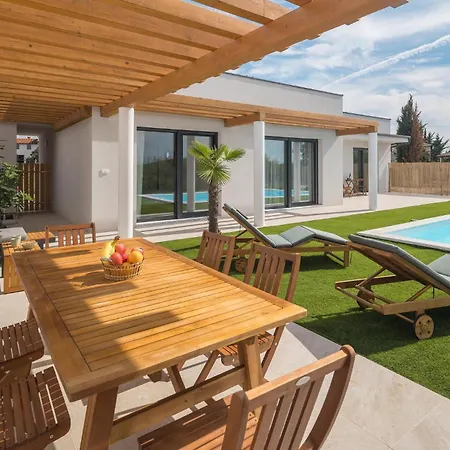 Hébergement de vacances Maison De 3 Acceptant Les Krmed